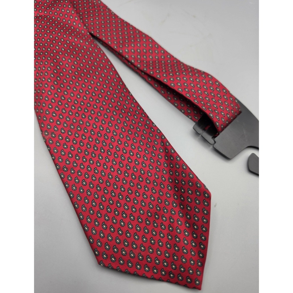 Vintage Burberrys London Silk Tie Red Micro Paisley Made England 3.5" Necktie - Picture 7 of 9